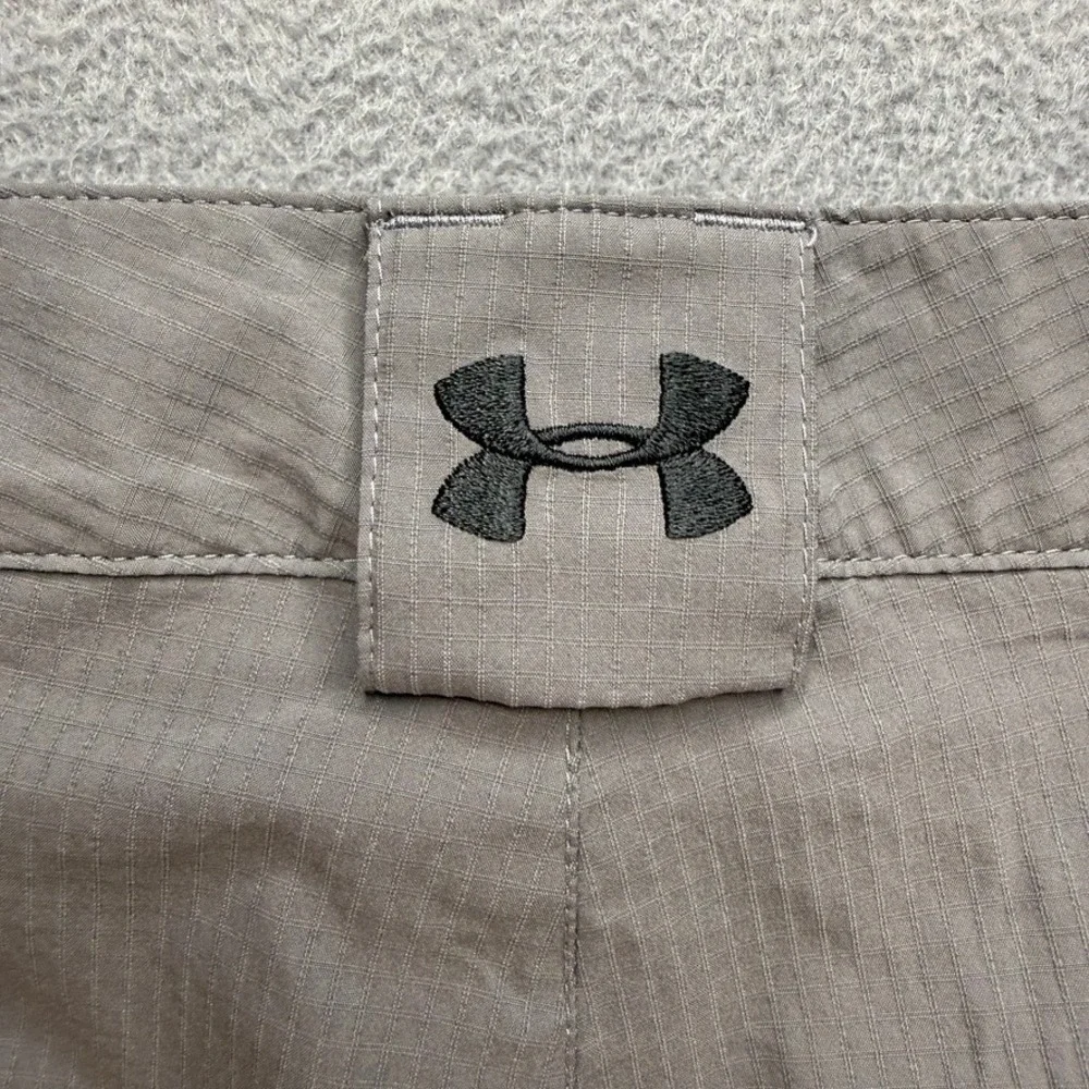 Under Armour Cargo Shorts Loose Fit 40 Gray Ripstop Lightweight Hiking Golf